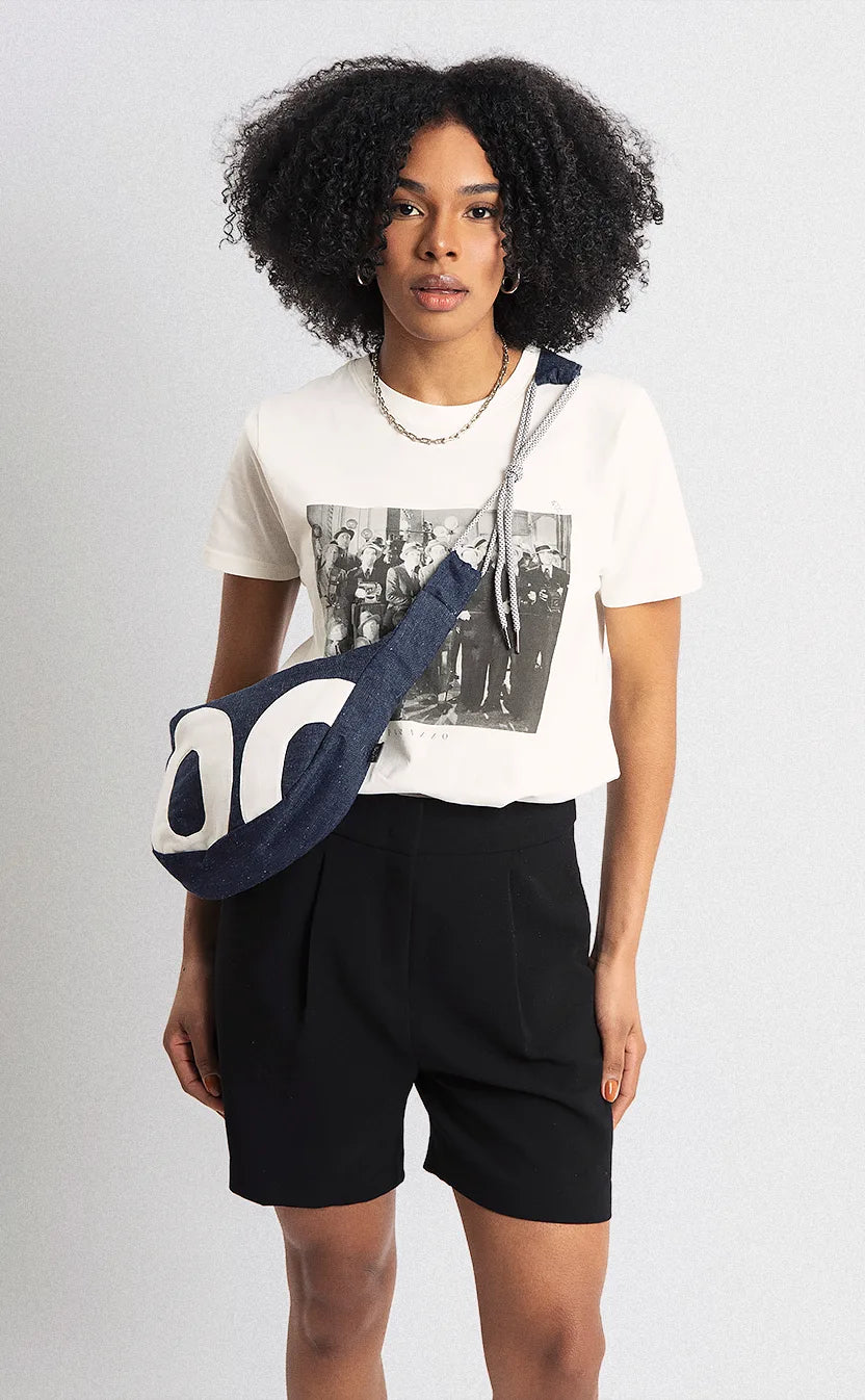 Bolsa Quase Poesia, crossbody, jeans – foto 1