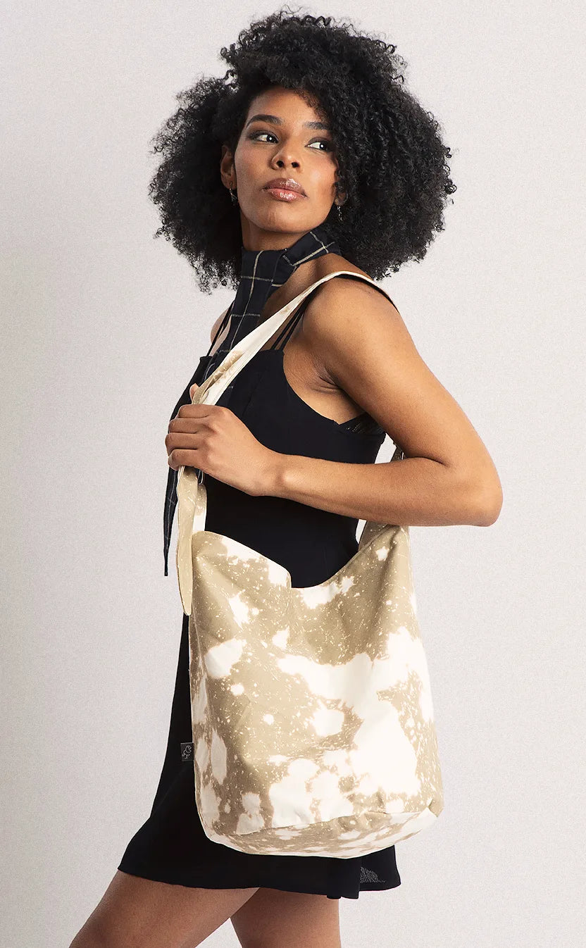 Bolsa Vivienne, bucket, dupla-face, areia e preta – foto 1