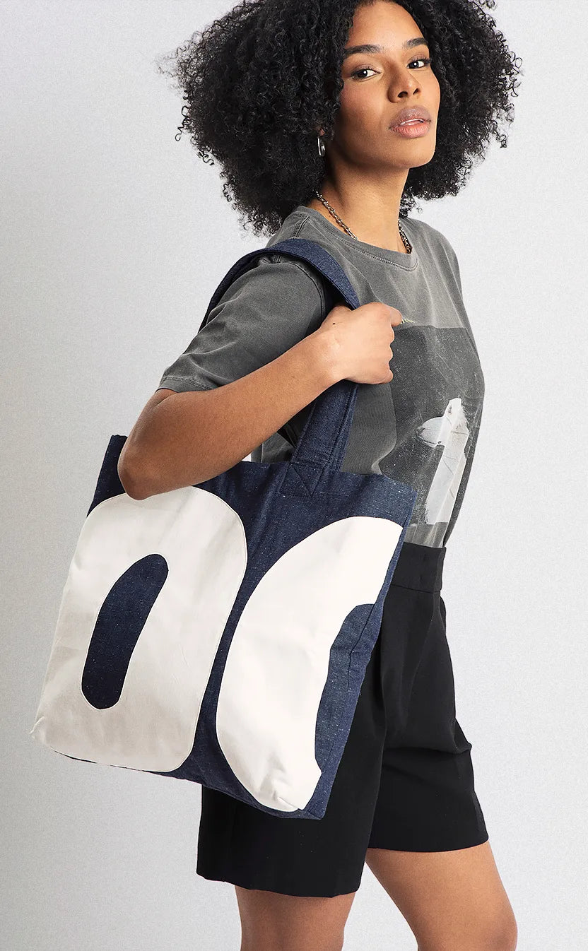 Bolsa Quase Poesia, tote, jeans – foto 1