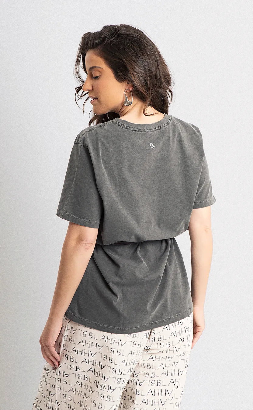 Camiseta È Tutto un Trucco – foto 3